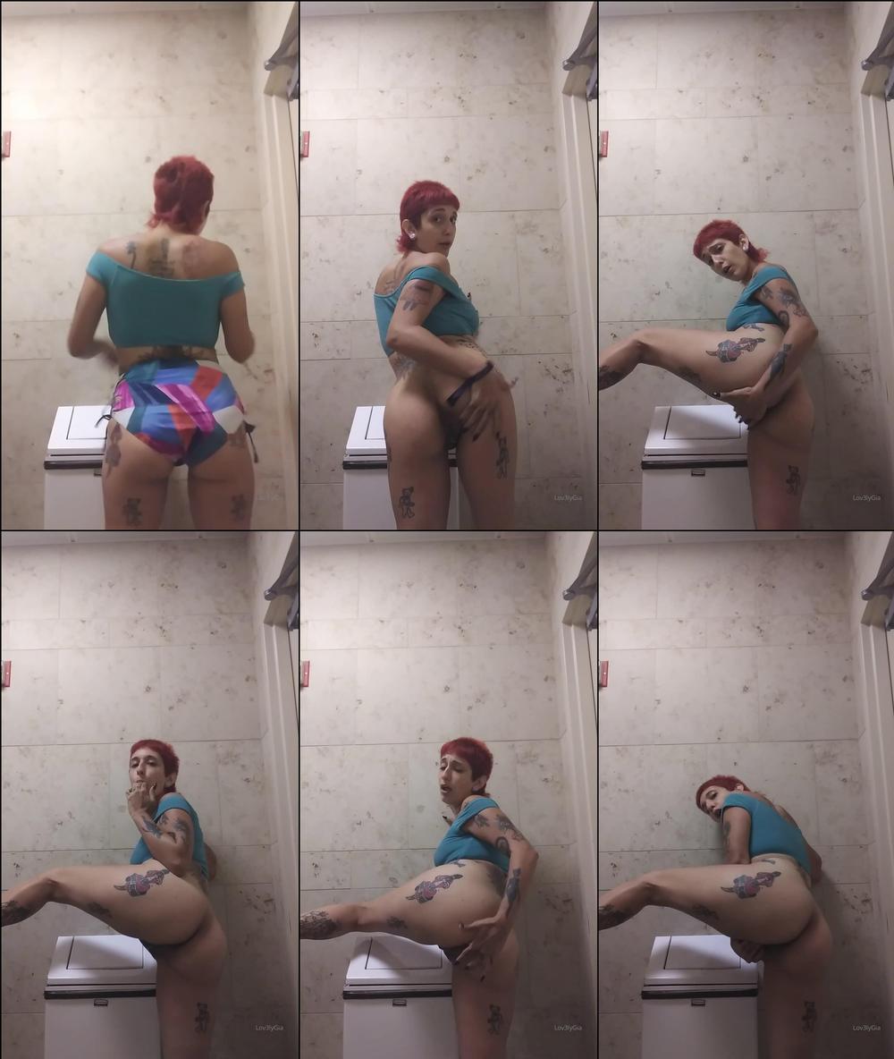 lovelygia 01 10 2019 11618052 at the airport daddy makes me soooo wet so