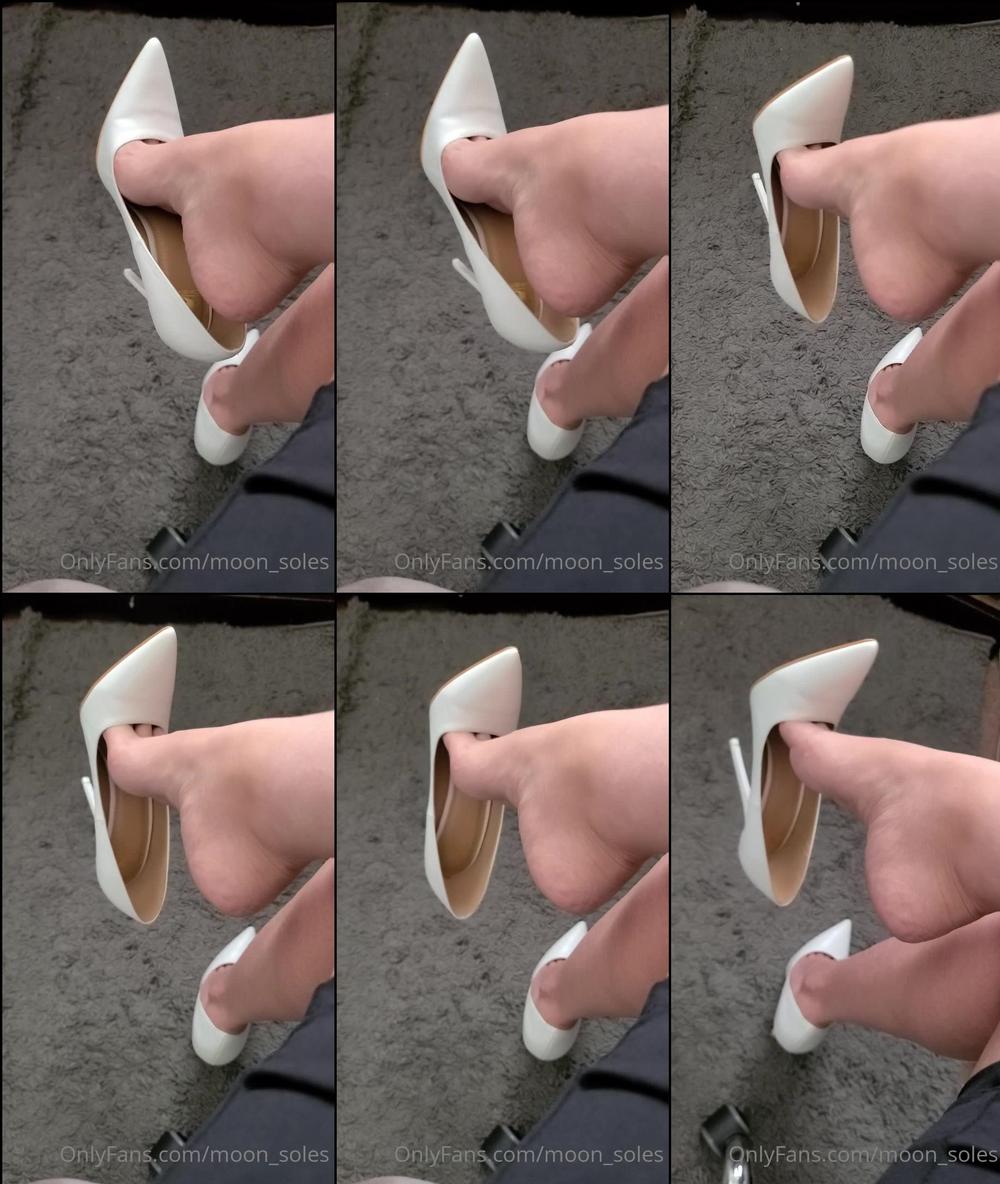 moon_soles 05 04 2022 2415866739 Dangling sexy heels