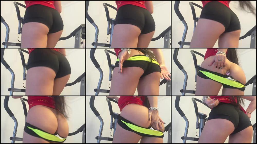 working out at gym with anal plug - July 04, 2016