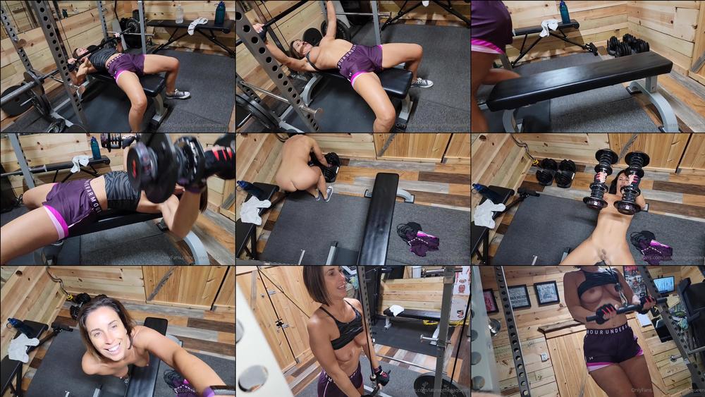 laurenthegaqueen 01 09 2022 2583716702 naughty chest triceps workout happy thursday ya ll