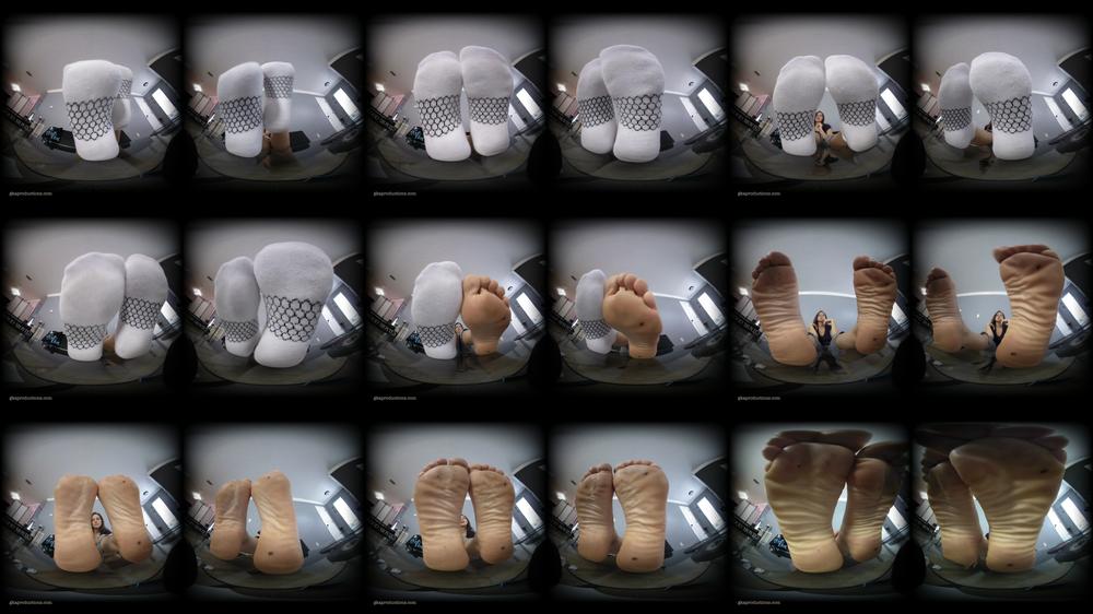 VR180* Sadie Holmes Big Sexy Stinky Feet