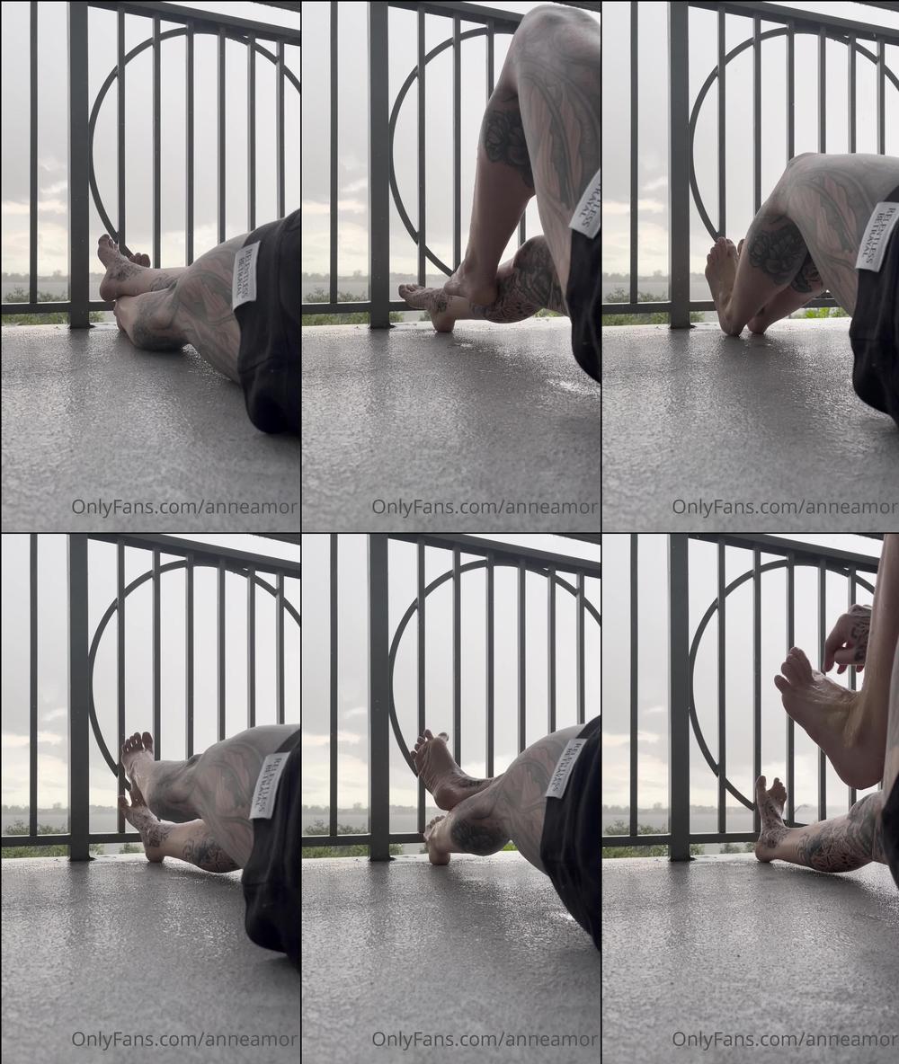 anneamor 03 09 2021 2206871923 Pluviophile balcony vibes. Foot fet 