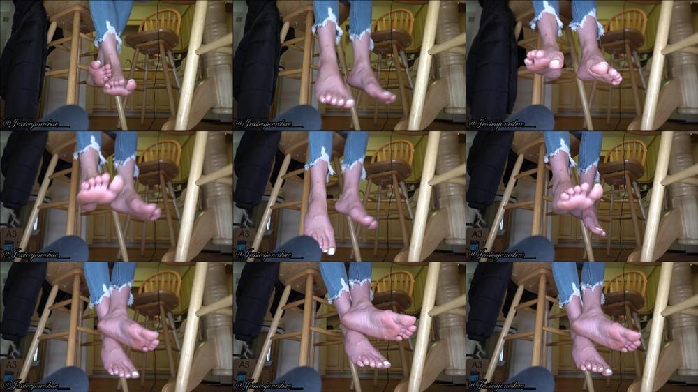 jessicajonesbae 01 03 2020 165460674 Watch my feet while I study espanol )