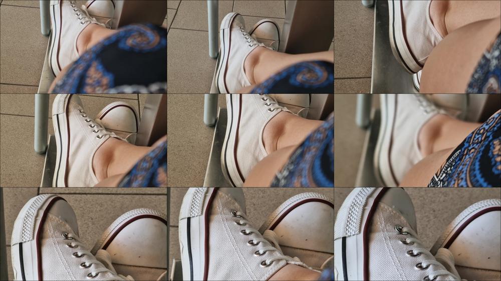 Nicoletta Embassi - Dusty And Sweaty Used Sneakers In The City Bar 4K