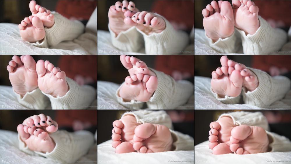 evieandwren 04 09 2021 2211752605 Dont you love the way my soles look in these  It really shows off my cute toes and high ar