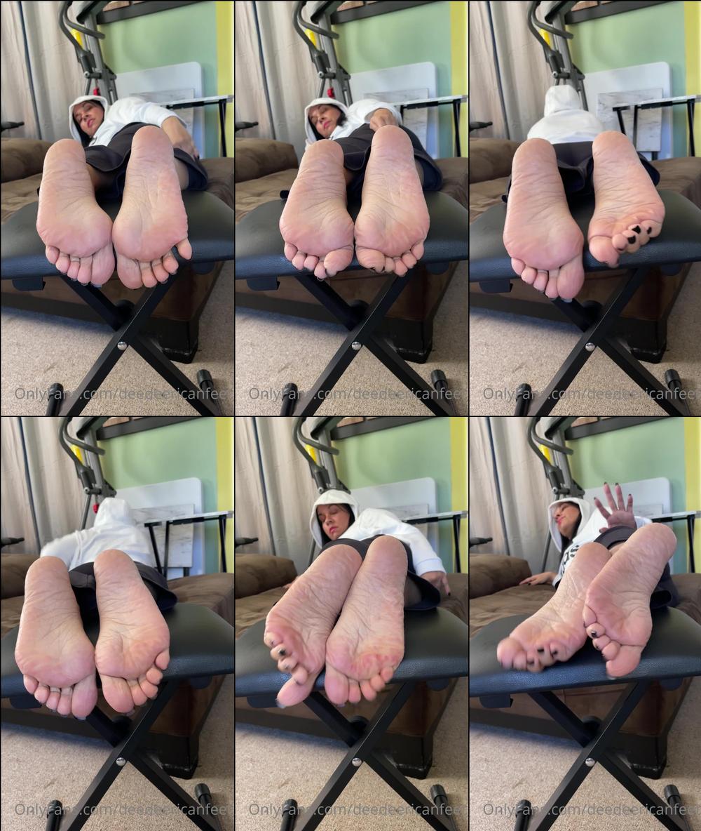 deedeericanfeet 03 02 2022 2351320726 As requested  In this view of my soles     