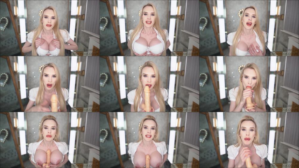 Bimbo Secretary Gives Titfuck & Blowjob - January 24, 2020