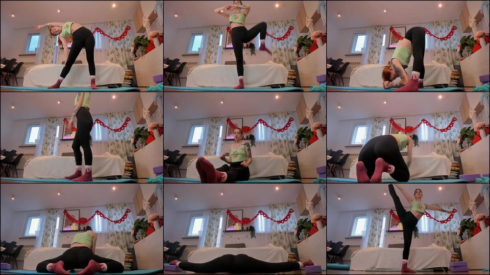 Home stretching class with me - Feb 15, 2023