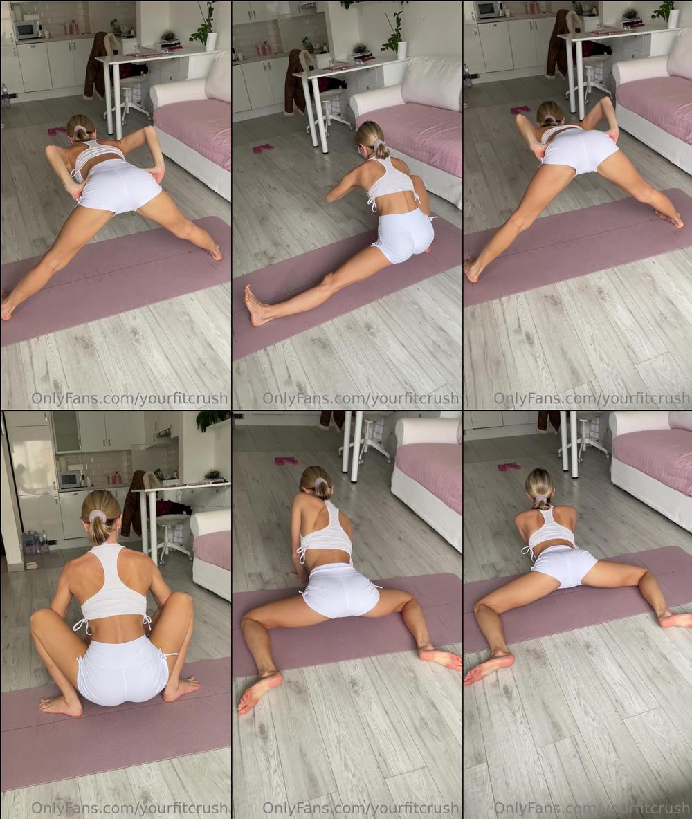 yourfitcrush 30 10 2022 2660434936 Sexy yoga ââï¸ at home 