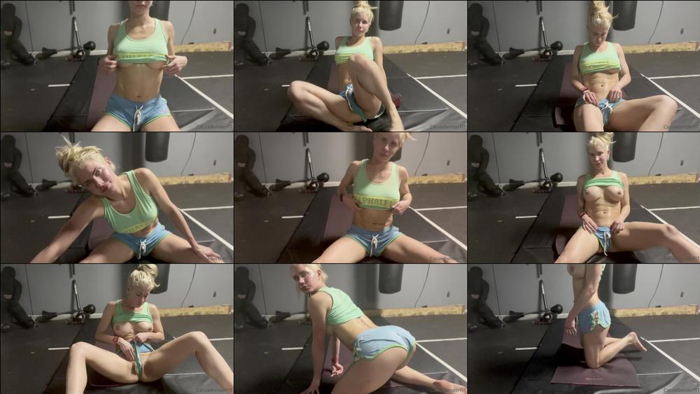 cassiebenderfit 01 10 2021 2235650100 Do you like watching me when I sweat