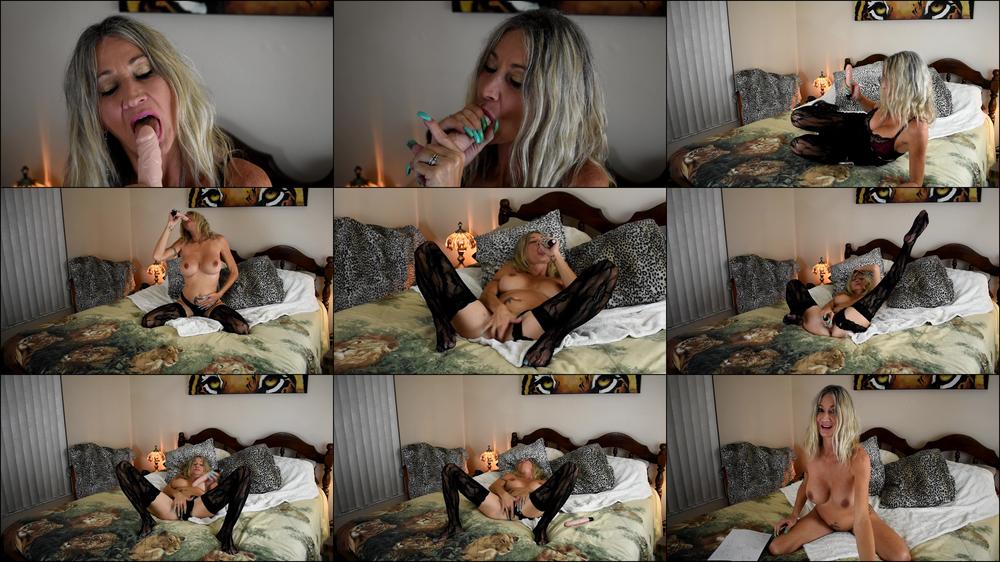 SUCKING AND FUCKING MY DILDO