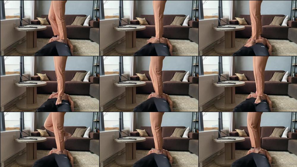 sunnyfeetlisa 07 12 2020 1401669042 Working from home at my standing desk â Full video soon available