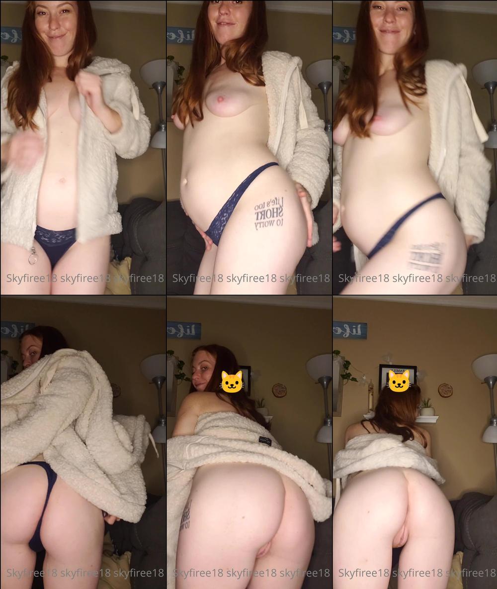 skyfiree18 03 10 2020 1007594253 Starting the day off with a mini strip dance and sexual vibes 