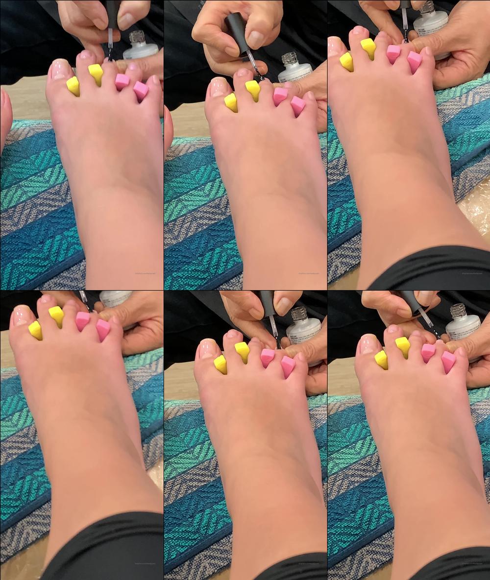feetbysvett 03 11 2019 80563482 Do you think she likes her job  Would you love your job if you were her  Yes, I think so. 