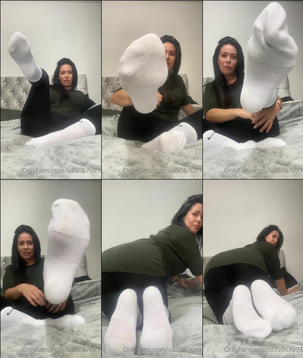queen9999111 02 09 2021 2210358232 crew socks alert