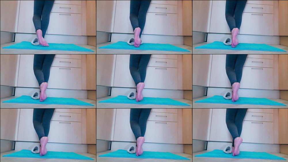 solecatcher 05 01 2023 2734606530 I love watching her do housework in tight leggings and fluffy slippers, out of all the sex