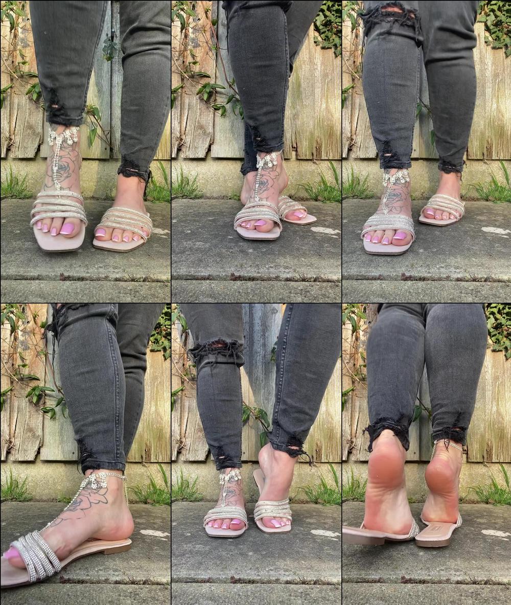 bunnythefootmodel 05 04 2022 2415238251 