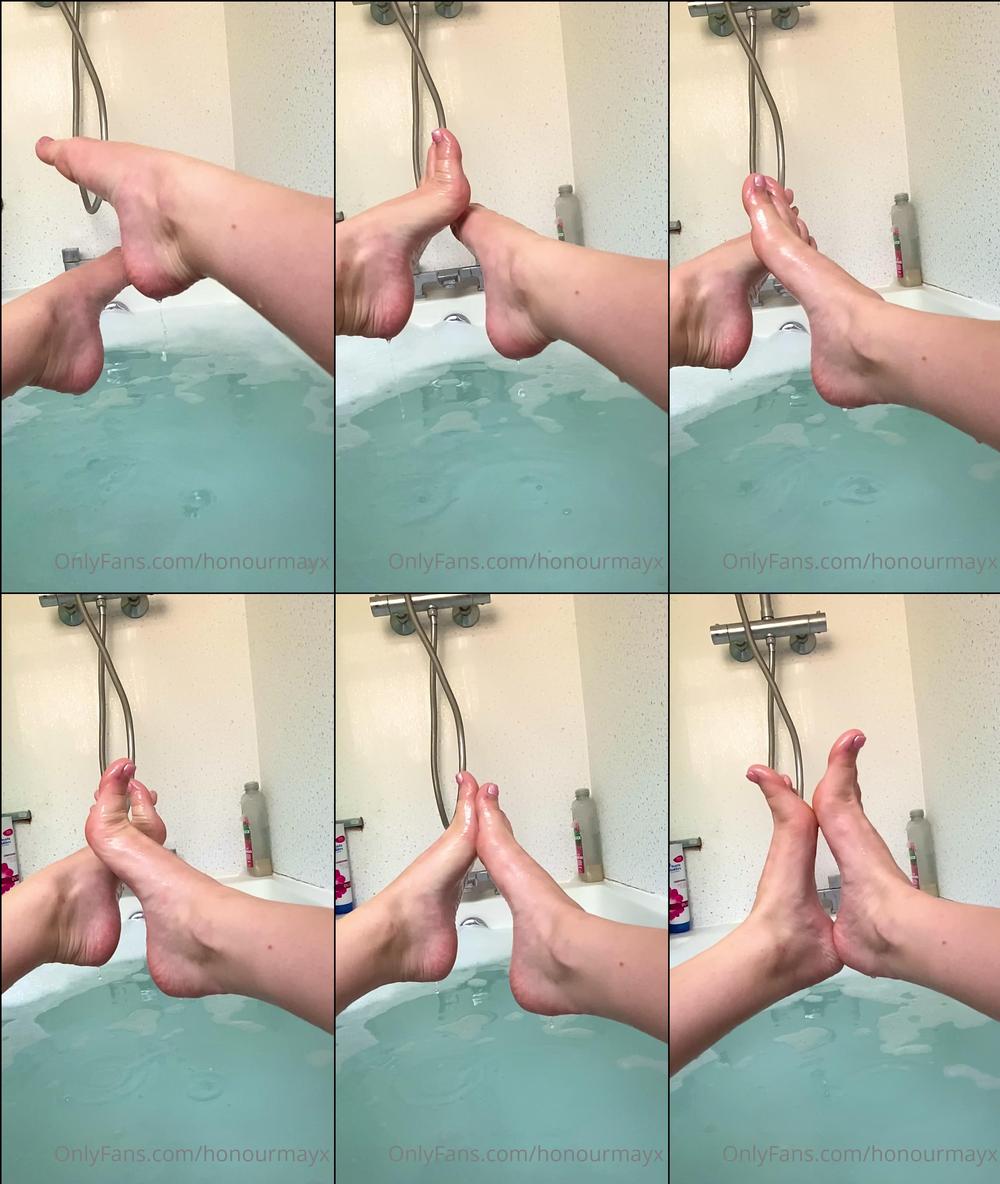 honourmayx 10 07 2021 2159419776 Evening everyone  I have had so many lovely messages today about my sexy feet soâ¦. Here 