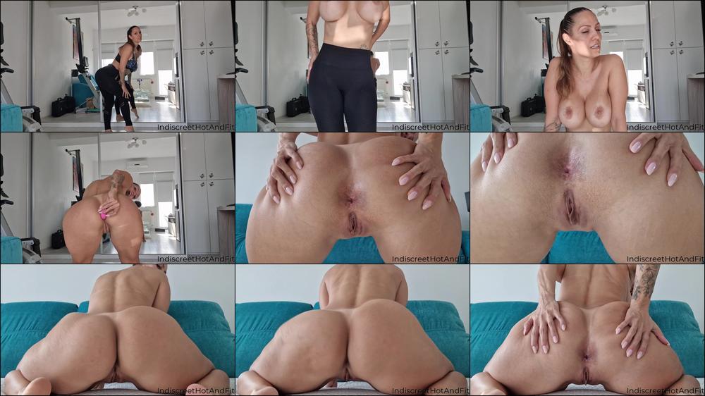 The JOI of asshole winking and twerking