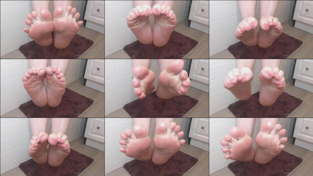 pipersweetfeet 07 09 2021 2214109840 Toe wiggles and sole scrunches