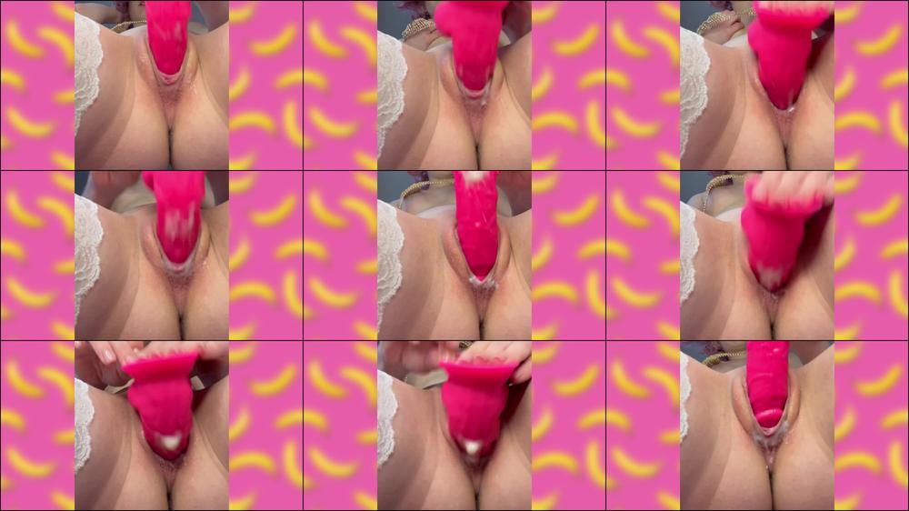 Little elf cums close-up - December 10, 2022
