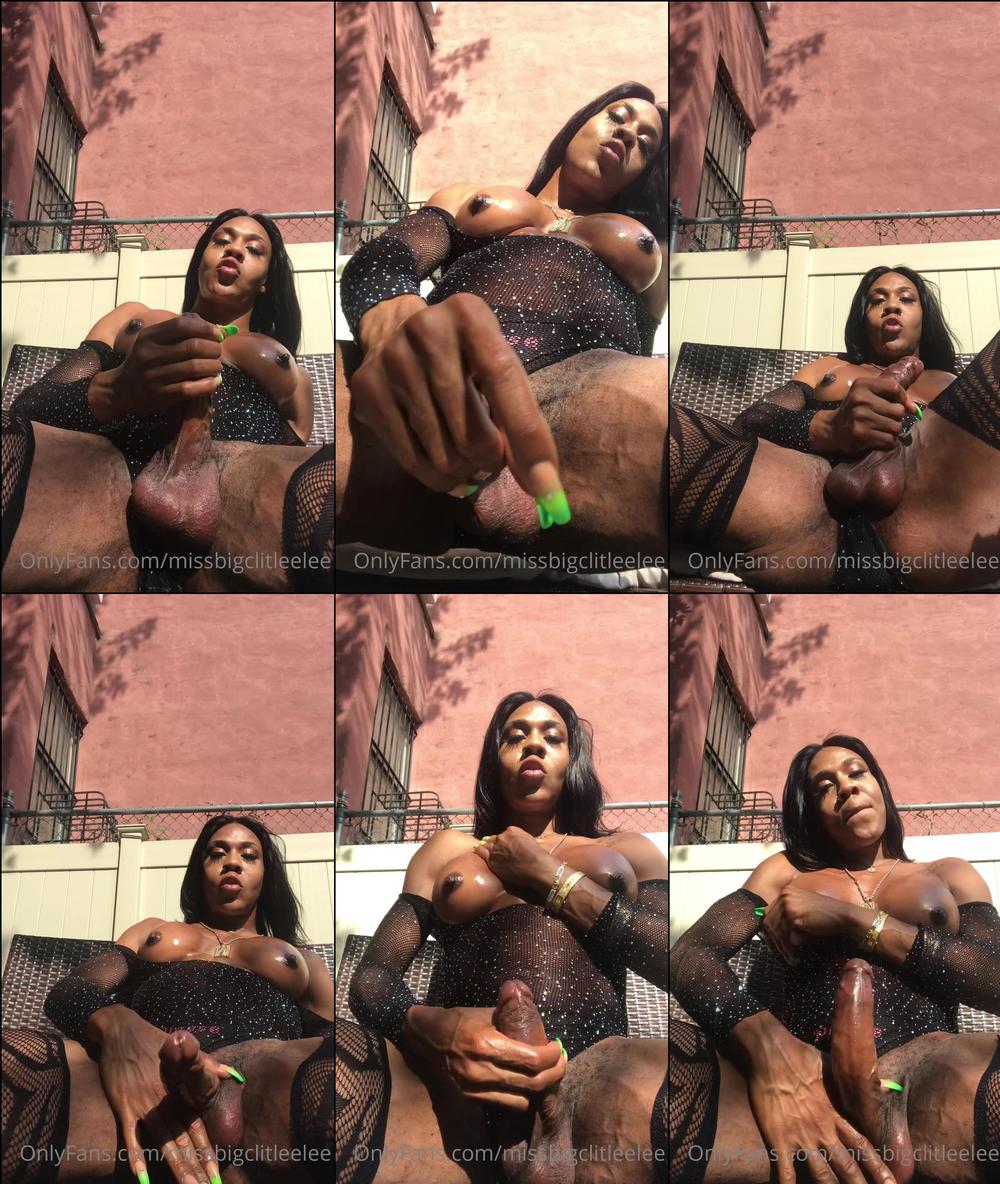 missbigclitleelee 03 09 2020 828605614 Sunbathing in Bedstuy Bk come join me