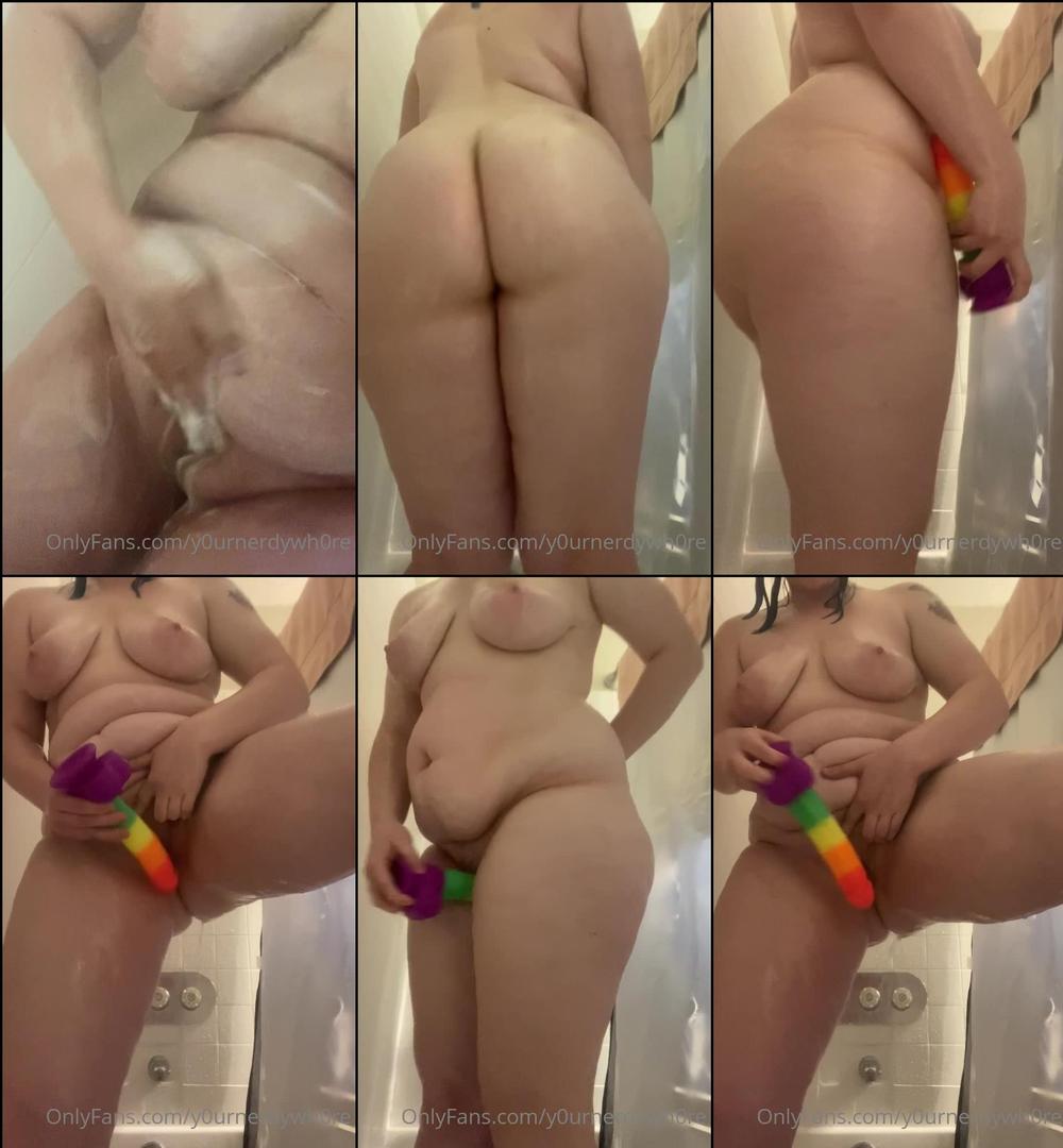 y0urnerdywh0re 22 07 2022 2531749465 shower time 