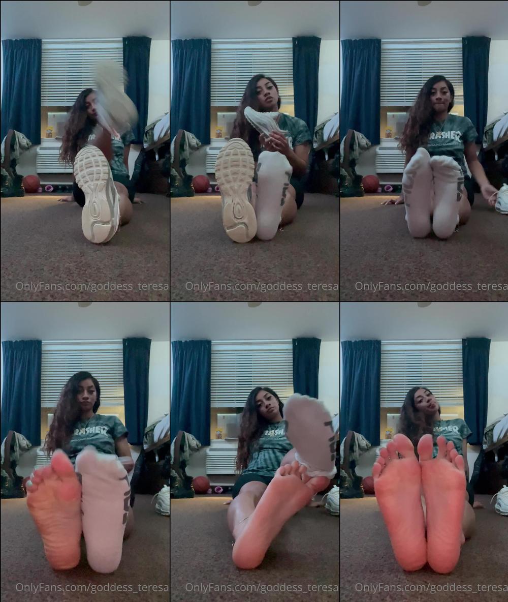 goddess teresa 09 11 2022 2673072057 stinky gym shoe and sock removal ur welcum