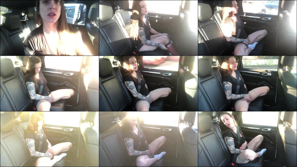 Pussy Play in the Back of the Taxi