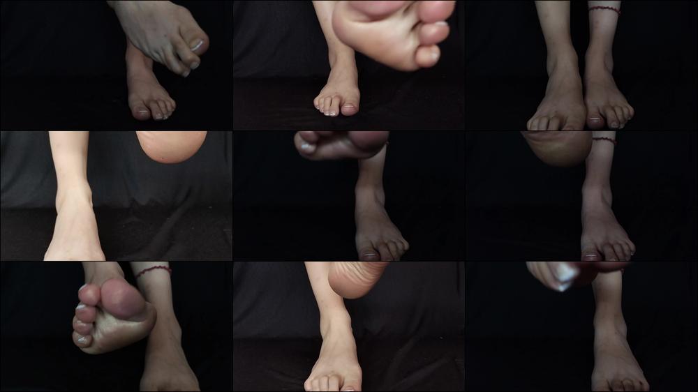 POV CLOSE UP FOOT WORSHIP AND FOOT CLEANING OF YOUR GODDESS