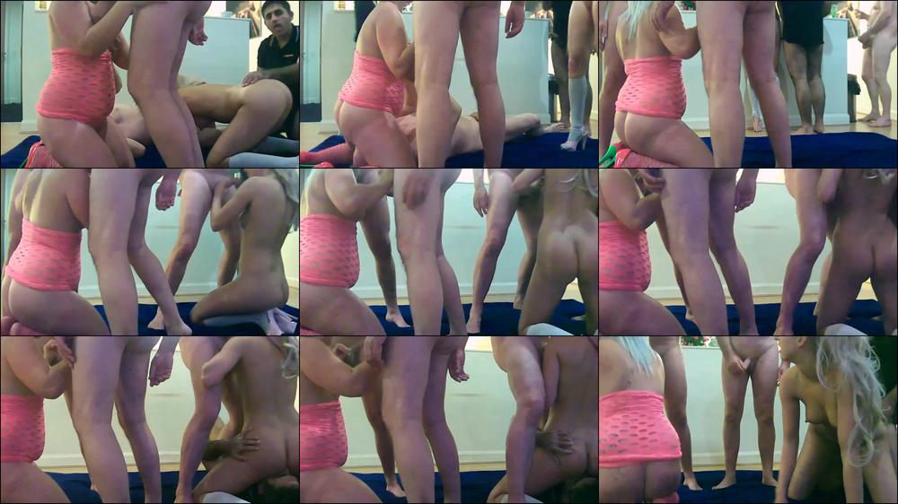 Hidden Cam Records Random Strangers 2 Girl Fucked & Sucked
