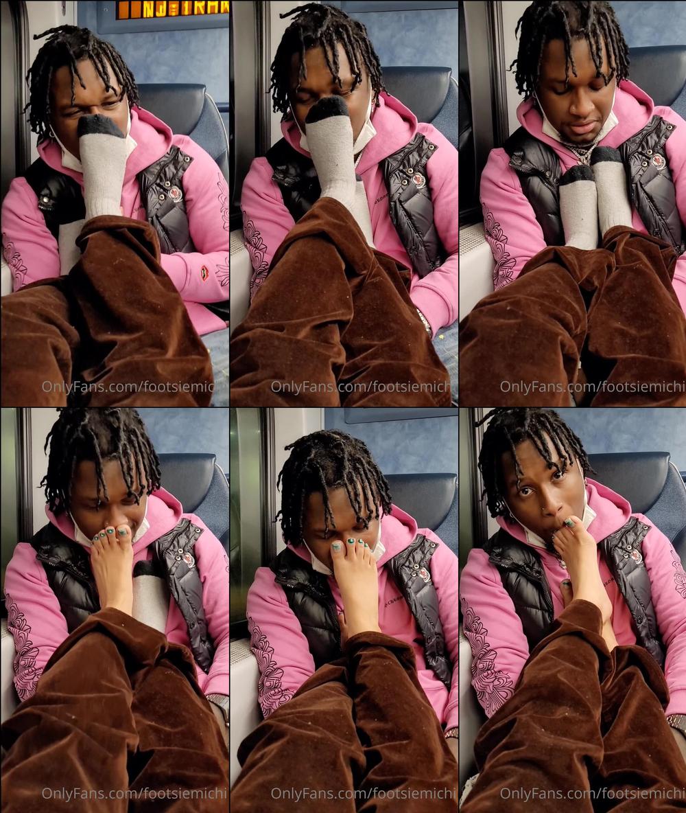 footsiemichi 06 01 2022 2321539441 stinky socks on a train ride what a good way to pass the time