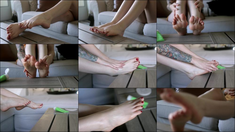 Dani Lynn Sexy Bare Feet