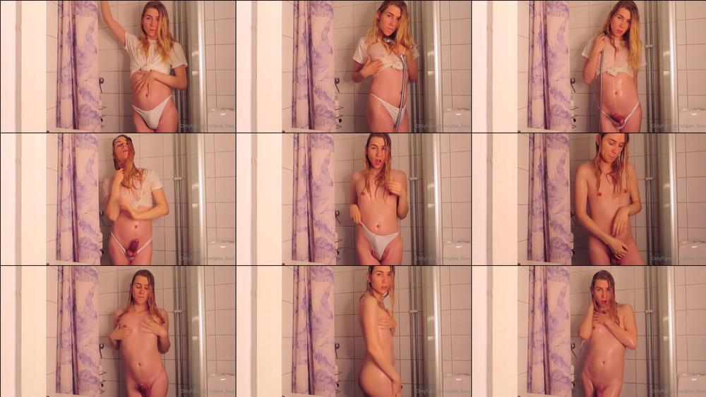 qtee foxx 166519263 2021 07 08 felt hot so needed a shower. it didn t help. 