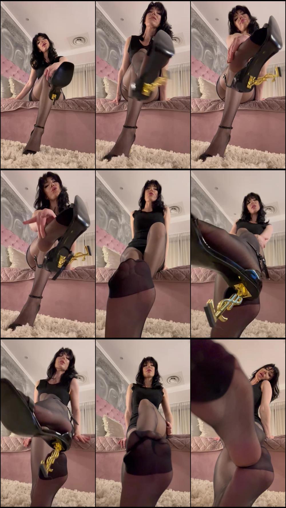 Pantyhose Queen