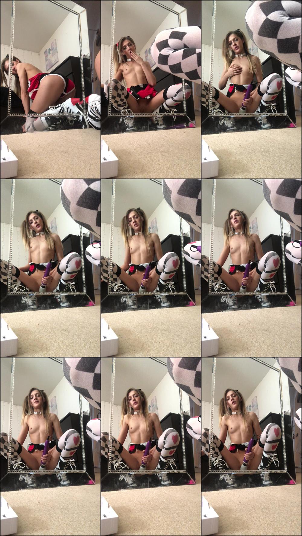 Little Harley Quinn Mastubates in Mirror