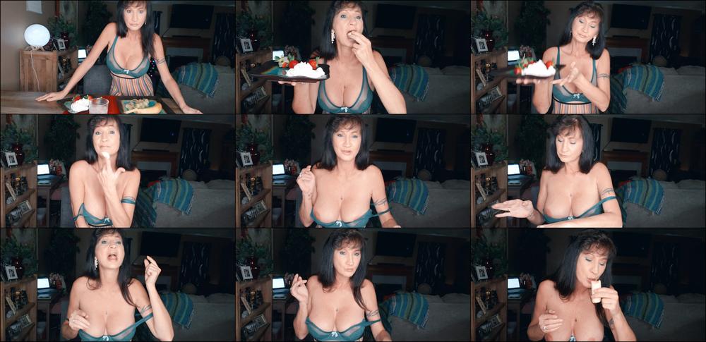 SENSUAL DESSERT EATING
