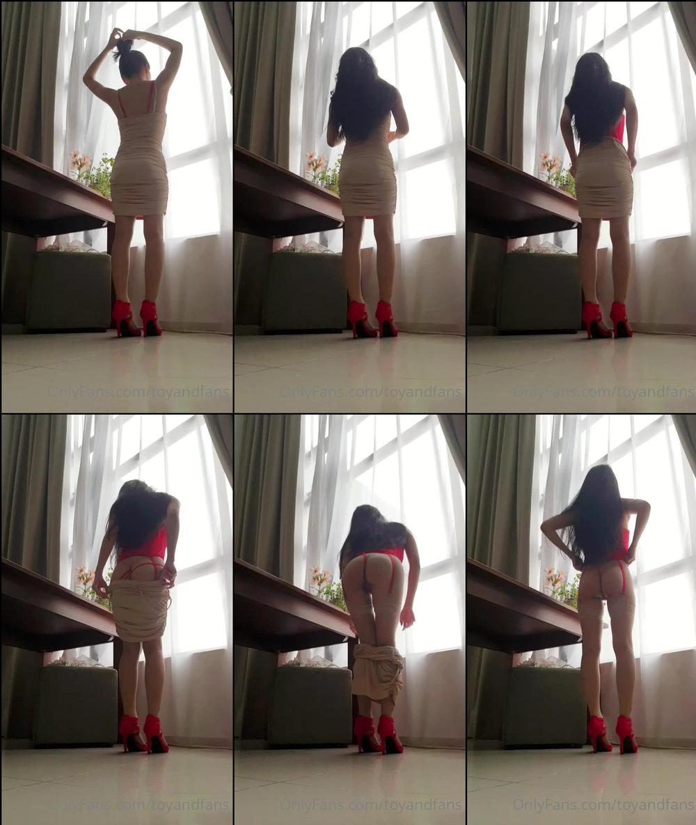 toyandfans 04 12 2021 2292570897 Toy is a very lonely housewife awaiting the return of the hubs from war or something. Mayb