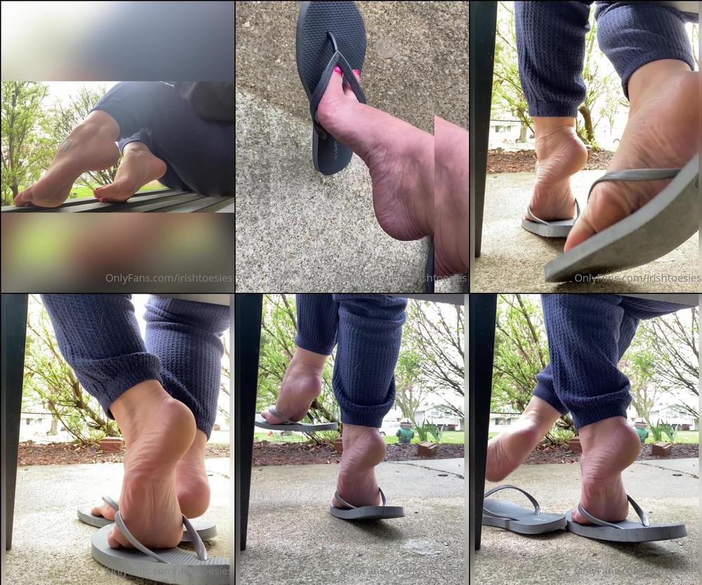 irishtoesies 03 05 2022 2443887526 are you spying on me while i wait for the school bus to arrive