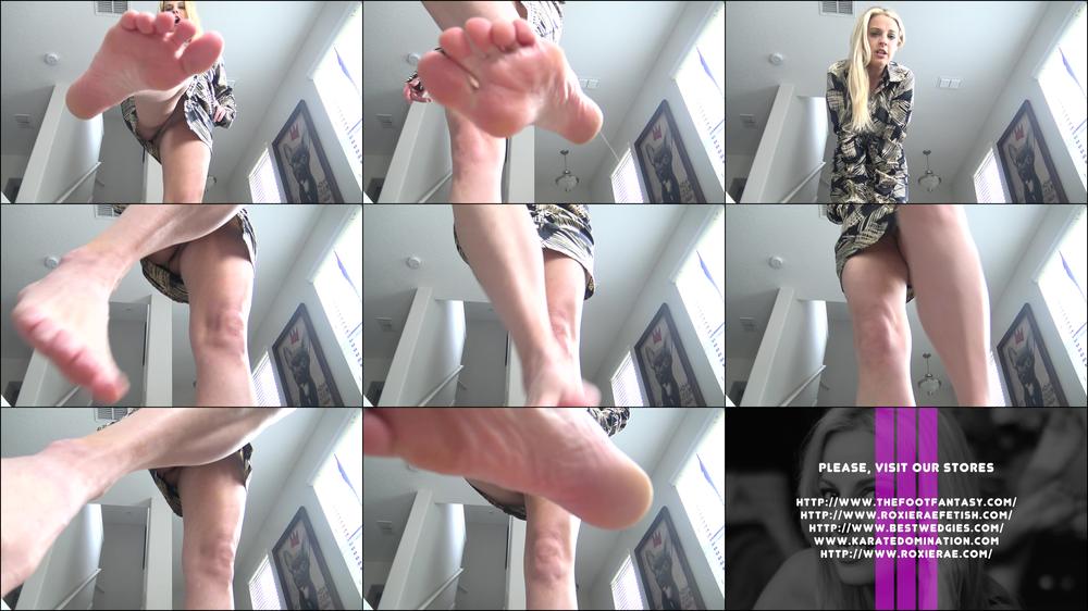 Roxieraefetish Barefoot Giantess