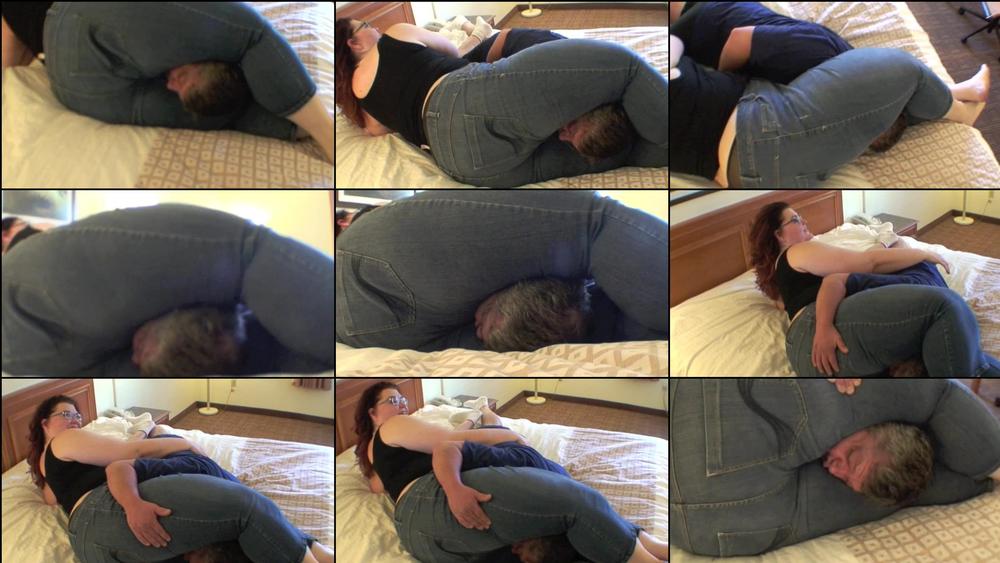 amazonamanda 09 10 2019 69485279 A sample of what you'll find on my site TallBBW LegScissors Smothering BBWinJeans Cru