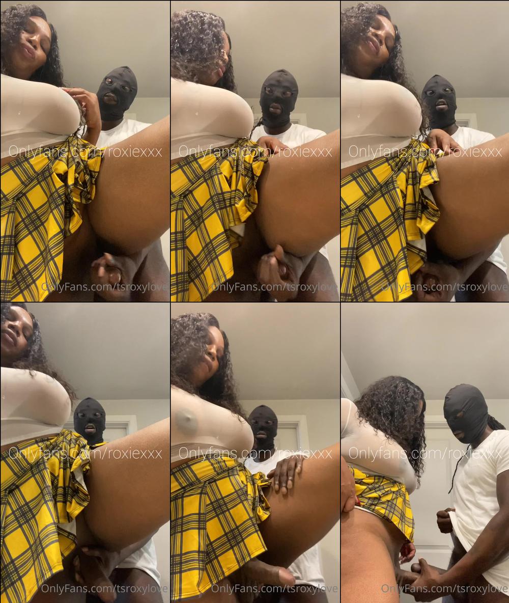 roxiexxx 02 06 2020 385594018 Preview of 15 min video I just sent to your DM. If you didnât receive it tip $8.99 and g