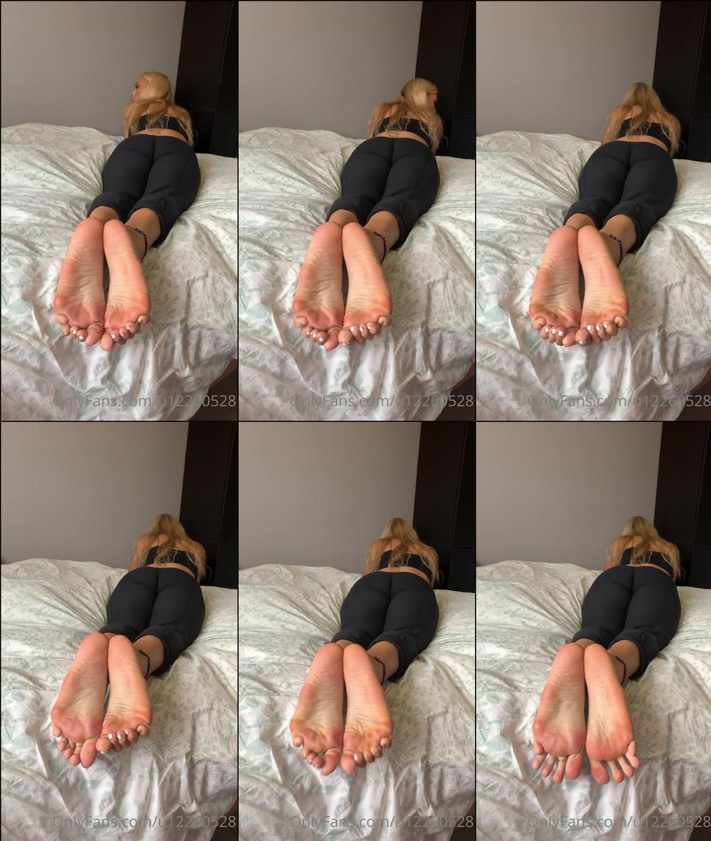 amberskyetoesies 20 05 2020 340577834 soles and bummmmmm long legsssssss
