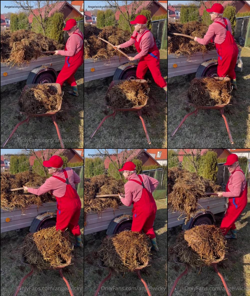 angelwicky 02 03 2022 2380090042 Winter garden sklenÃ­k. 1  shoveling cow shit. NaklÃ¡dÃ¡nÃ­ kravskÃ½ch hoven