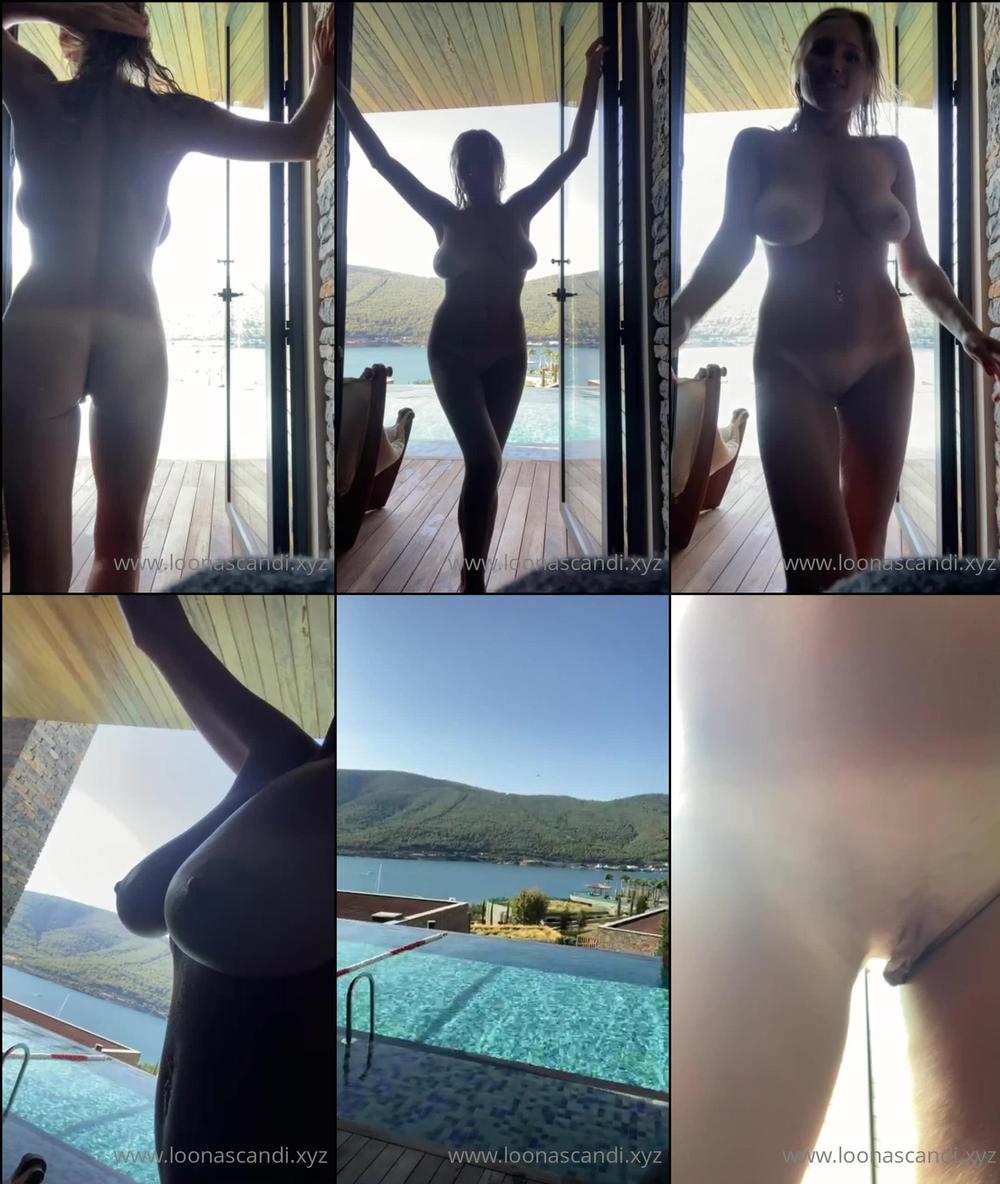 loonascandi 03 10 2020 131704389 Full nudity on public balcony