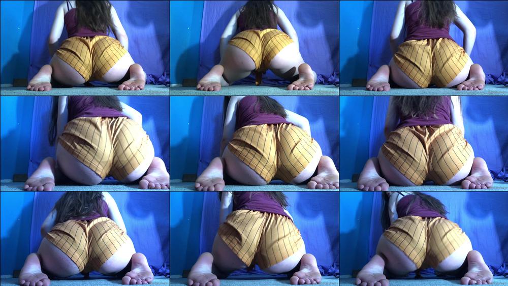 footiesfeets 06 07 2020 76787882 Booty and soles I can t twerk in this position Who am