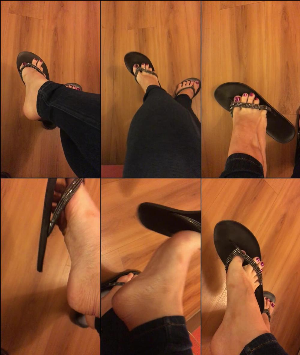 mswhitneymorgan 07 06 2018 10197296 flipflop dangle footfetish mini clip via special request