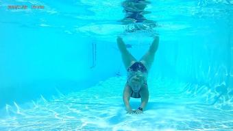 4k Underwater Swimming - August 22, 2019 (paypeaches)