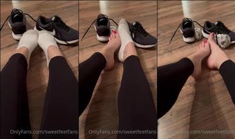 sweetfeetfans 03 03 2022 2380680144 they always need to be rubbed and get extra attention after i go running. any volunteers  (sweetfeetfans)