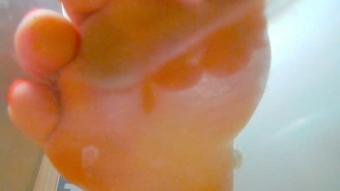 Giantess step on you in container - July 23, 2022 (MistressMilana)